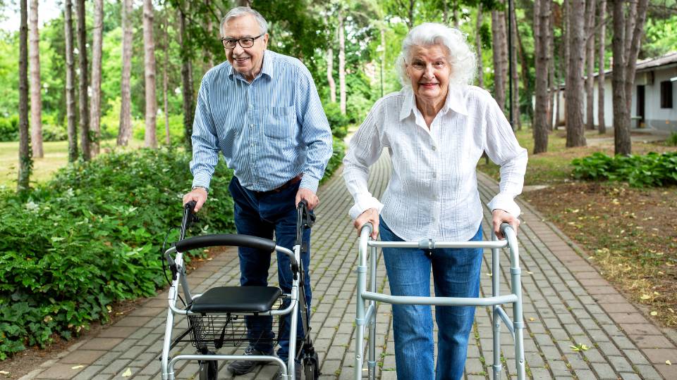How to Choose a Rollator or Walker